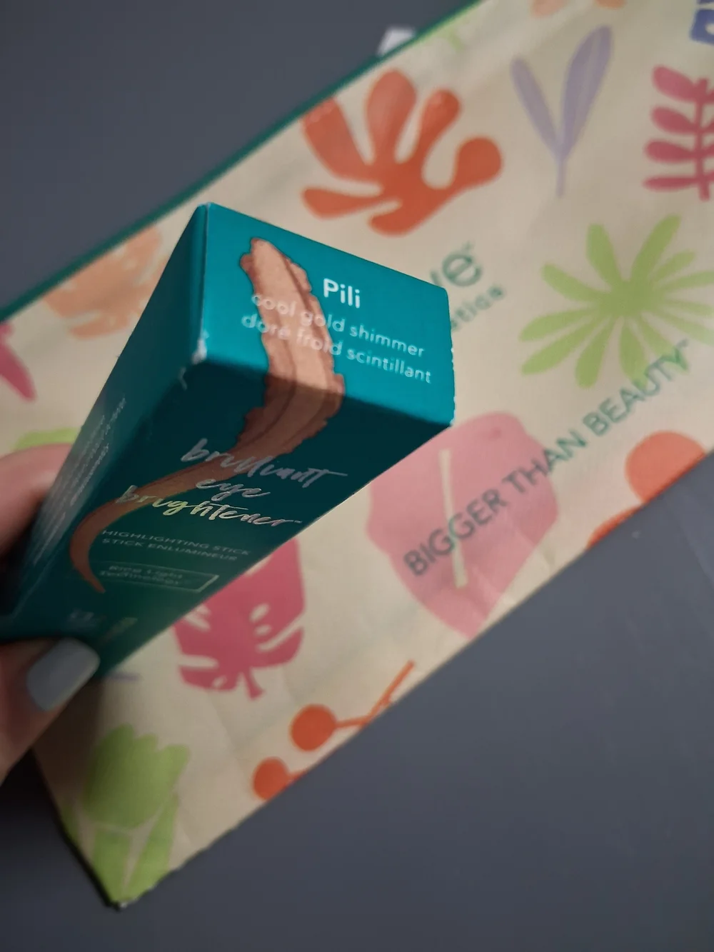 Thrive Causemetics Teal Lot